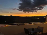 Village house that invites you to disconnect. 2 min from via verde and the Ebro river. Hotels in Tortosa