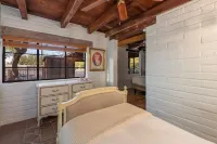 Group Retreat Tucson Foothills Mountain Views Epic