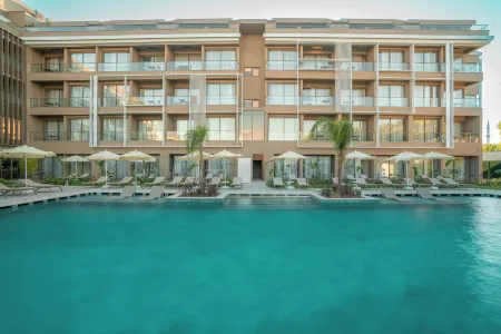 Prive Side Suite & Spa Hotel Отели рядом с достопримечательностью «Храм Аполлона»