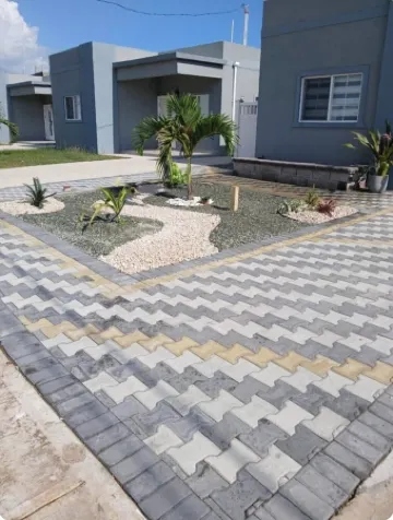 Charming 3-bedroom house with WiFi, AC in sunny Portmore