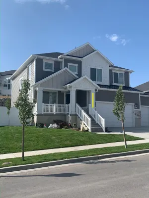 6Bedroom Mountain Escape w/HOT TUB, 2 kitchens, 2 Living Rooms- Upscale Locale!