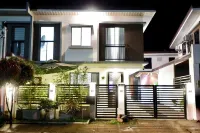 2-bedroom stylish house in peaceful San Pablo City with WiFi, AC & Full Kitchen