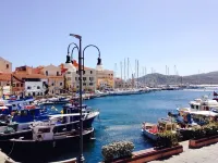 Bright family apartment with terrace 2 minutes from the sea