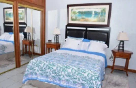 Quiet Cozy Island Mountain Getaway