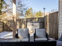 Cozy One-Bed Apartment in Heart of Herndon Ξενοδοχεία στην πόλη Dranesville