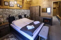 Chalet for up to 10 people with sauna, private home theater and hot tub