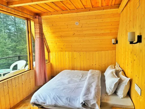 Charming 2-bedroom cottage in brilliant Jibhi with WiFi