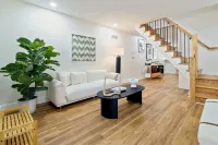 4-bedroom 3.5 Bathrooms townhome located downtown Wilmington, DE  with W/D!