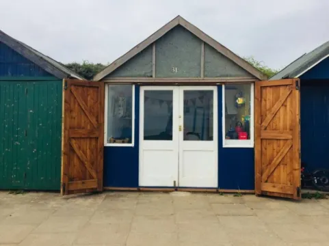 Comfy Holiday Home & Beach Hut Hotels in Mablethorpe