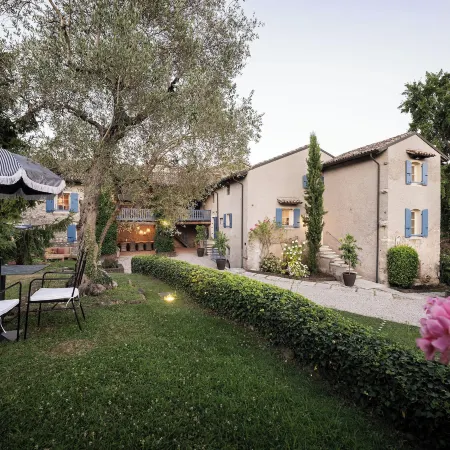 Boutique Guesthouse GIUS La Damaglück