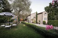 Boutique Guesthouse GIUS La Damaglück Hotels in Costermano