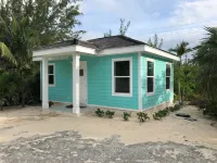 Aqua Villa and Cottage 3 Bedroom Home Hotels in 