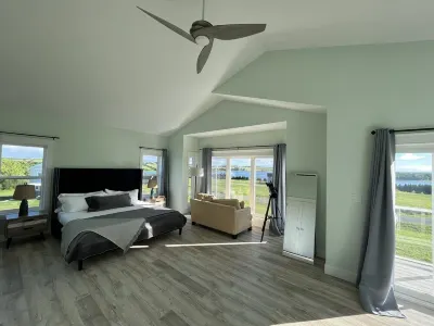 Bela Vista Getaway - Water views,  Dreamy Sunsets and Star Gazing. Pet-Friendly! Hôtels à proximité de : Cavendish