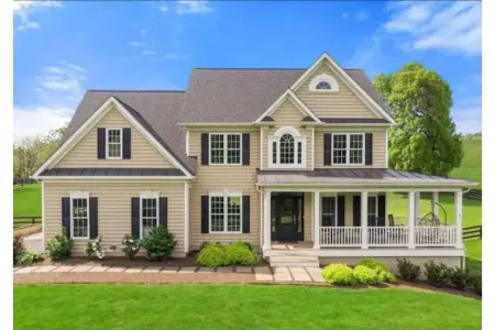 Large Modern House, Wine Country, Delaplane, VA Отели в г. Фокир