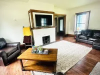 4BR Retreat in Waukon • Group Friendly Hotels in Allamakee County
