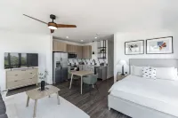 Anthem House Huntsville MidCity, powered by Placemakr Hotels in Madison County