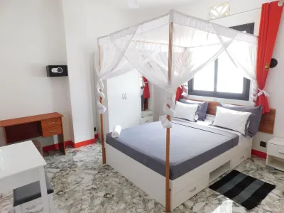 Villa Louis furnished apartments for rent T1 T2 T3 Diego-Suarez in the North of Madagascar فنادق في 