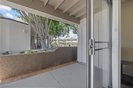 Spacious 1BR for Work or Rest