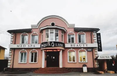 AkvaLajf Hotel Hotels near Yuniks