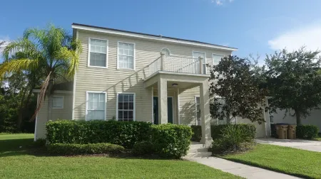 Big house with private pool near to Dinsey and other theme parks Отели рядом с достопримечательностью «Publix Super Market at Village Shops at Bellalago»