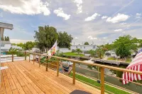 Waterfront 4BR 6+Crib 3BA+Study/Gm Rm Pool Kayak jetski