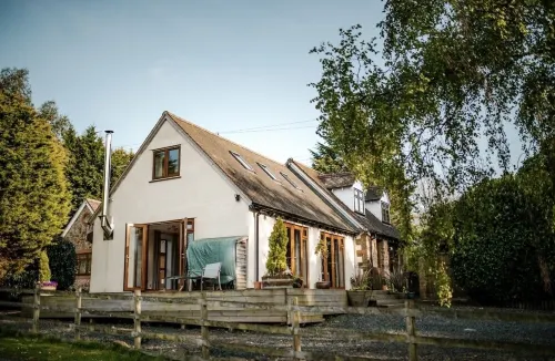 Beautiful 2-bed cottage, amazing views / sleeps 6