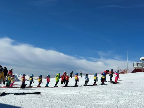 Apartment with terrace and garden for skiers and hikers. Pet friendly! 萊森酒店