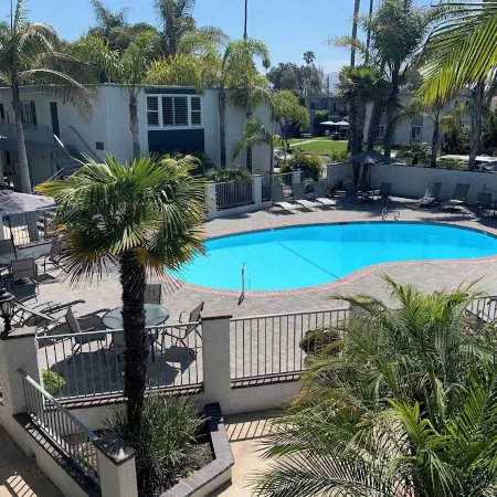 Welcoming One Bedroom Ground Floor condo with WiFi in charming Carpinteria