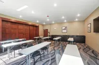 Cobblestone Hotel & Suites-Bellefontaine