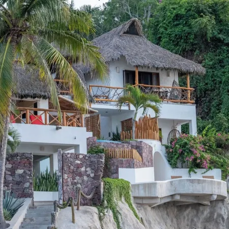 Right in front of the sea! Maguey House