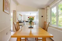 Luxury lodge in peaceful surroundings Hotels in Saltash