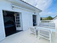 Villa Mahé with pool and sea view