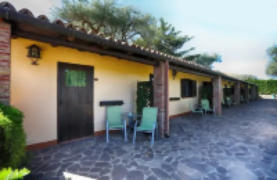 IMMERSED IN THE GREEN BETWEEN SEA AND MOUNTAINS