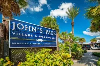 302 Beautiful 3bdrm/3bath Gulf front w Jacuzzi-Heated Pool Btwn Clrwtr- St Pete