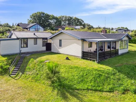 "Eliana" - 300m from the sea Отели в г. Allingabro