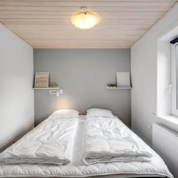 "Eino" - 150m from the sea