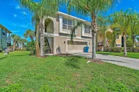 Bright Bayfront Home < 2 Mi to Hernando Beach! - 3-Star