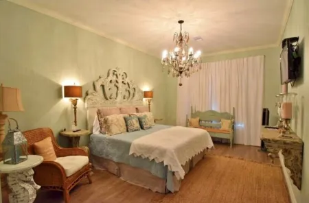 2nd row, Luxury,  Ocean view, 360 porch- 4 bedrooms, 3 baths, and sleeps 21