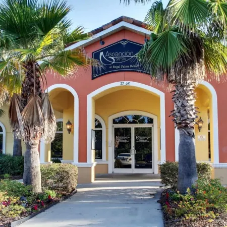 Modern 4BR Home in Regal Palms Resort near Disney
