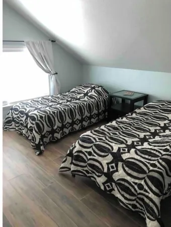 Hop/Skip/Jump to Canyon Lake - 3 BR, 2 Bath Отели в г. Комаль