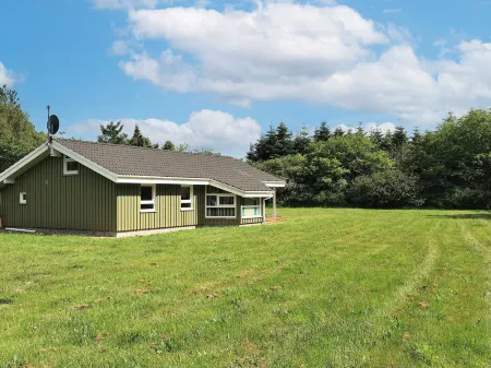 6 person holiday home in Bindslev-By Traum
