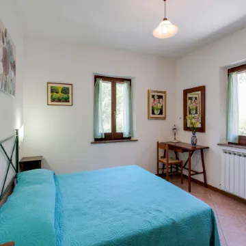 Holiday Home in Assisi with Pool & Nature