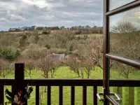 Bungalow in Cornwall with Orchard Views
