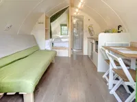 Cabin in Northumberland with Lake Views
