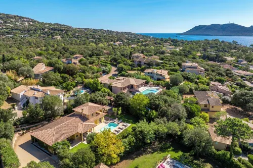 House / Villa - PORTO-VECCHIO - Villa