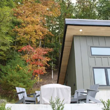 Modern + Private + Biking Paradise. No Stairs, Monday Lick & Gbr River Trail