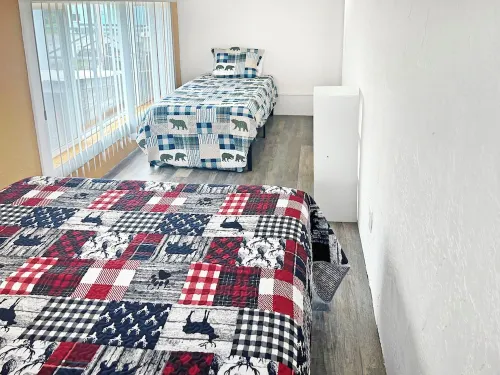 Kenai Beachfront Cabin 5 - Rustic Alaskan Cabin Hotels in Kalifornsky