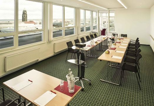 이비스 드레스덴 첸트룸