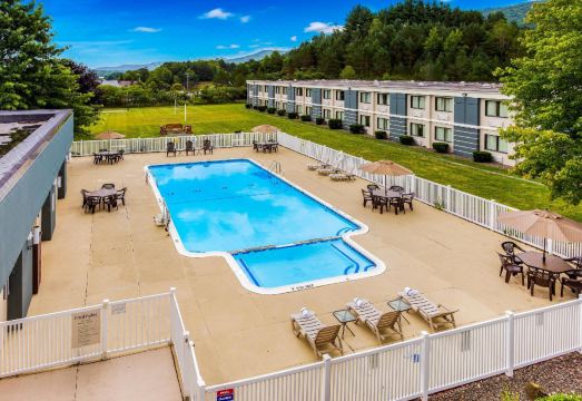 Quality Inn Oneonta-Cooperstown Area Over view