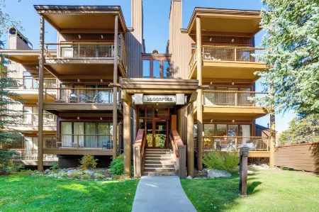 Family-Friendly Condo w/ Mtn Views in Keystone!